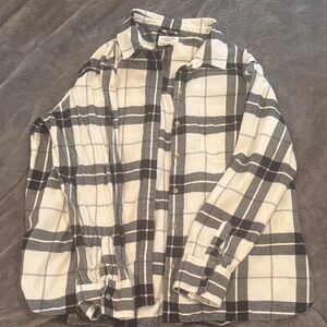 American Eagle Outfitters Checkered Shirt in Black and White